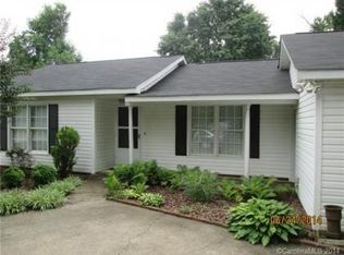 610 Ole Lamp Ln, Gastonia, NC 28056