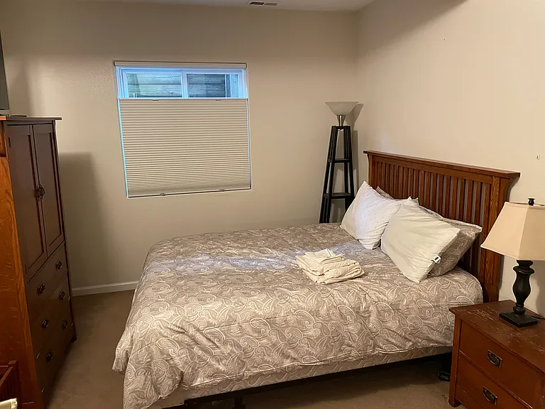 4000B Silverheels Dr #B — Photo 5