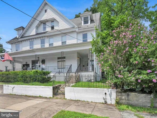 1619 W Arch St, Coal Township, PA 17866