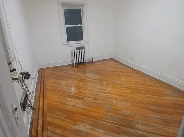 865 East 15th Street image 10 of 16