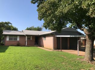 114 NE 11th St, Moore, OK 73160