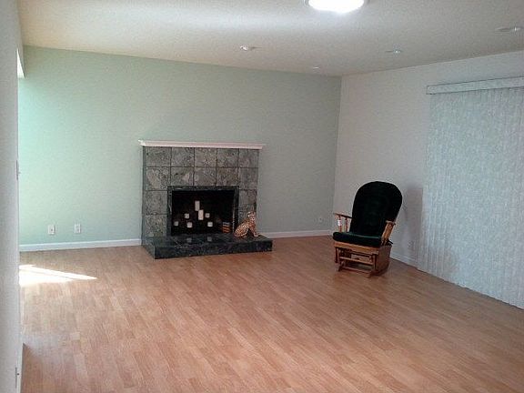 4th image of 108 Heartwood Ct