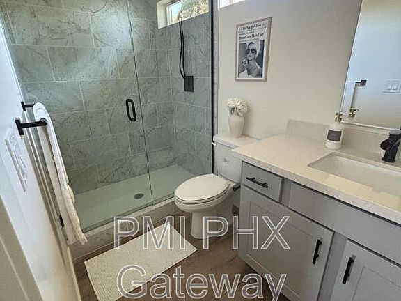 5th image of 430 W 7th St Unit 3