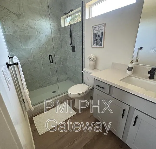 430 W 7th St #2 — Photo 19