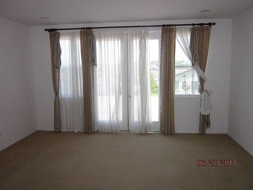 4th image of 1040 Mountain Ash Ave