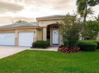 998 NW 167th Ter #998, Pembroke Pines, FL 33028