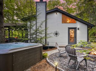 92 Cherry Lake Dr, Blue Ridge, GA 30513