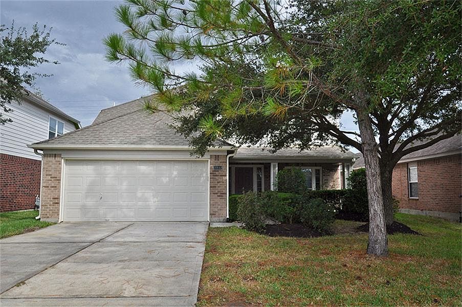 1st image of 22112 Knights Cove Dr
