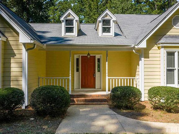2nd image of 419 Gentry Ln