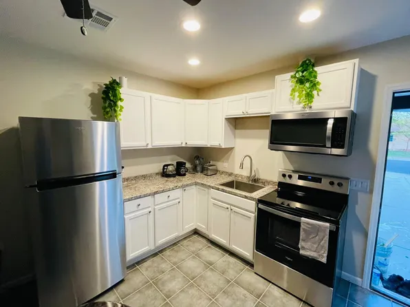 (undisclosed Address), Phoenix, AZ 85033