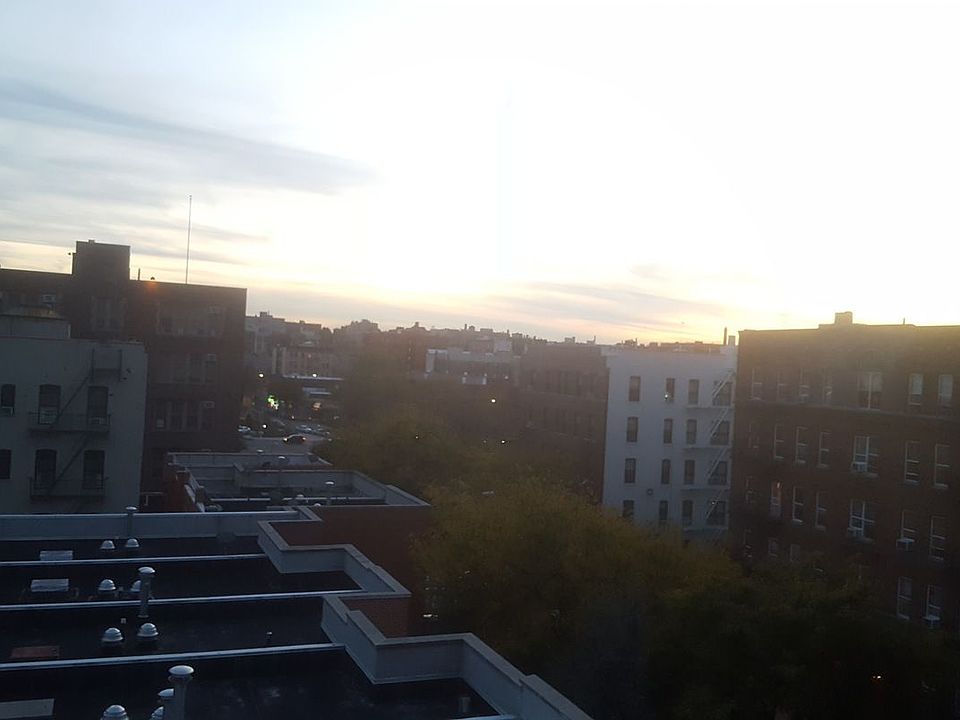 2nd image of 2088 Mohegan Ave APT 6D