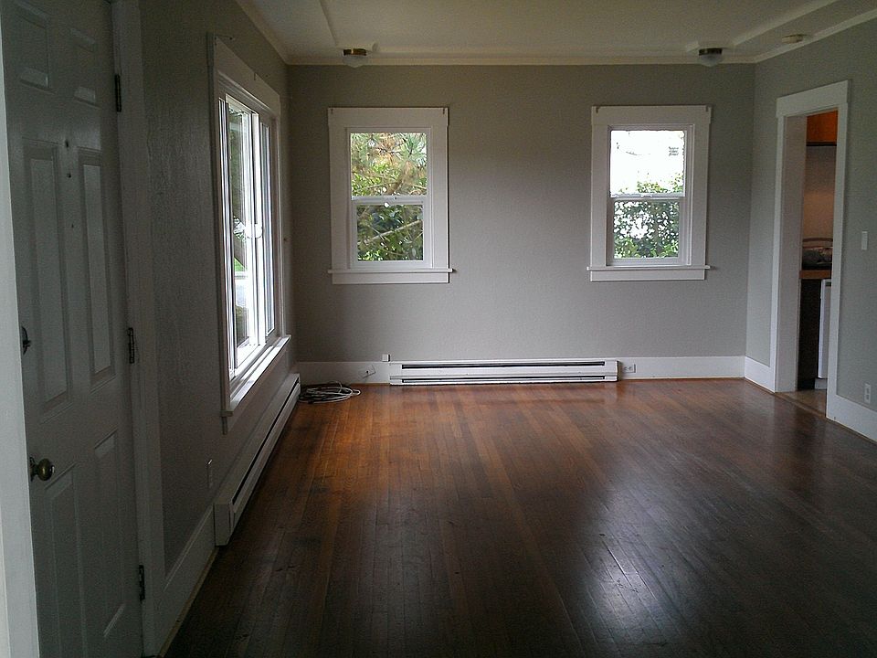 2nd image of 8th St