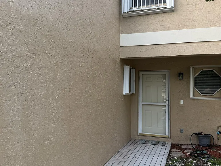 3767 NW 91st Ln — Photo 2