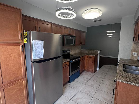 5th image of 7815 Sugar Brook Ct #7815