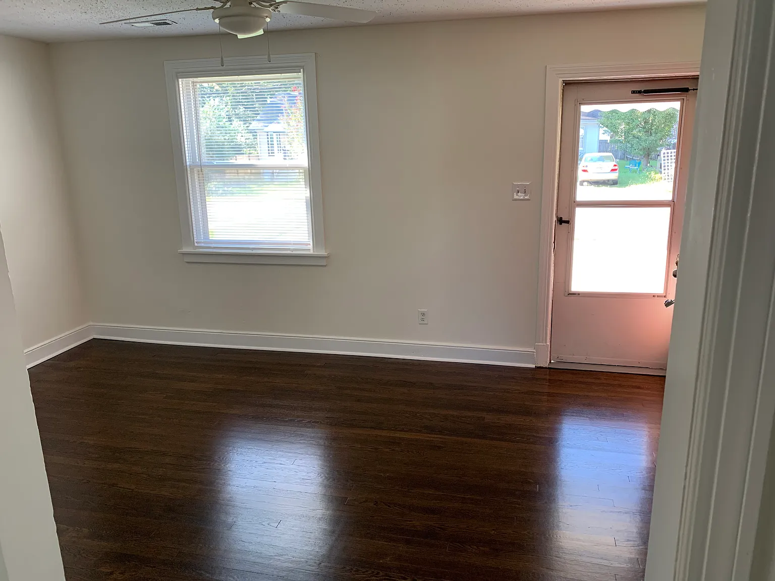 2 bed, 936 sqft, $1,975 — Photo 3