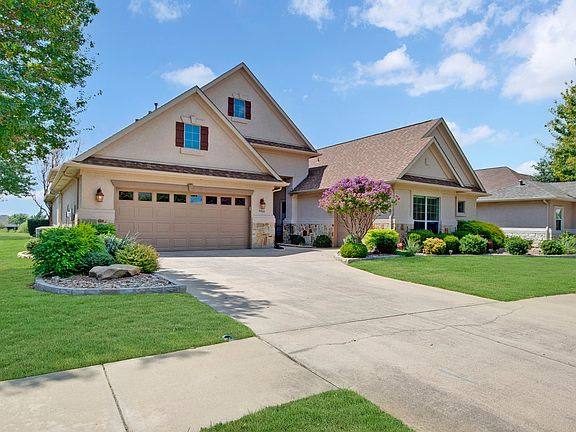 3rd image of 9941 Grandview Dr