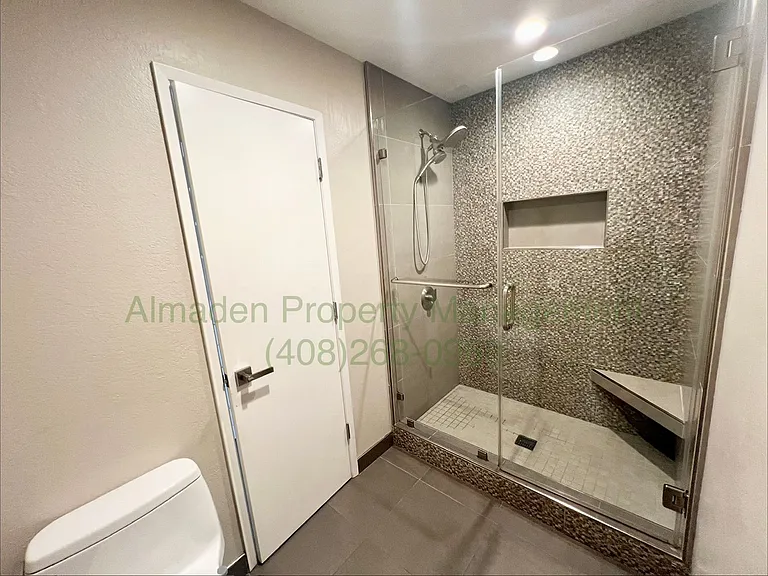 6598 Alleghany Ct — Photo 12