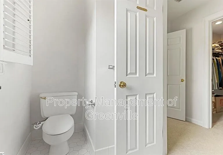 110 Kilkenney Ct — Photo 20