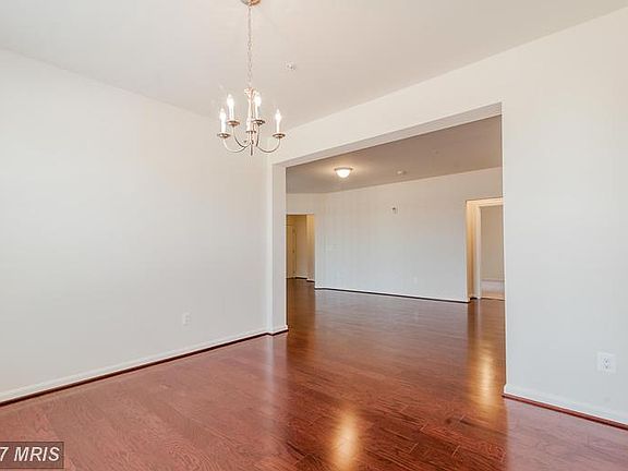 3rd image of 625 Quarry View Ct Unit 202
