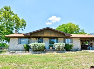 303 Ranchero Rd, Kerrville, TX 78028