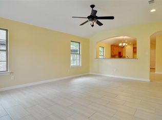 1702 Avenue A, Grand Prairie, TX 75051