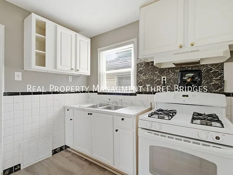 249 S Hartnett Ave — Photo 13