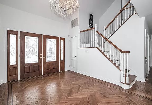 5th image of 290 W 246th St