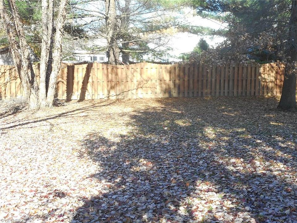 2nd image of 8122 Deerpath Dr