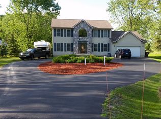 323 Nadeau Rd, Monroe, MI 48162