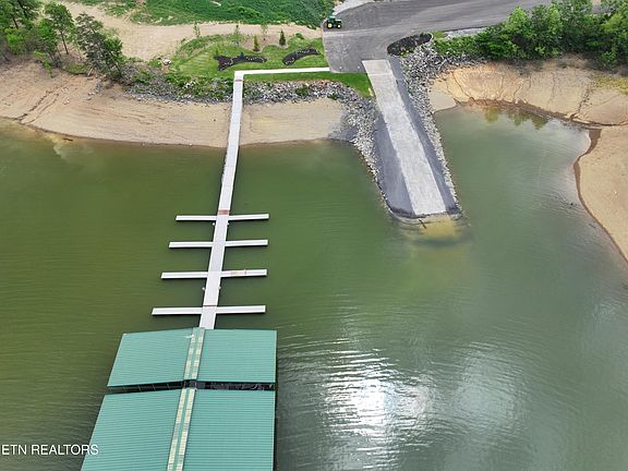 3rd image of 293 Inlet Cv