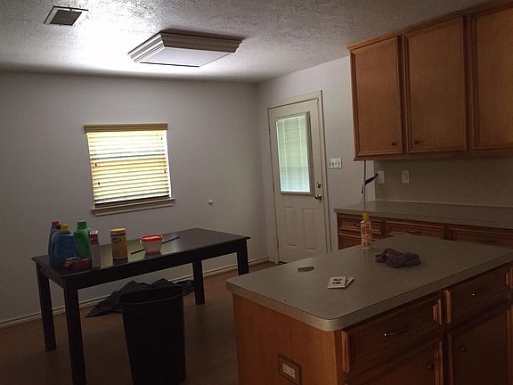 4th image of 16731 E Hollyhill Dr