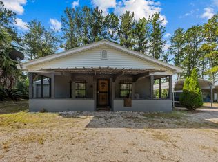 10 Smith Creek Rd, Sopchoppy, FL 32358