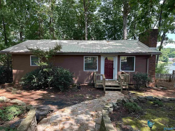 12215 Davis Rd, Athens, AL 35611