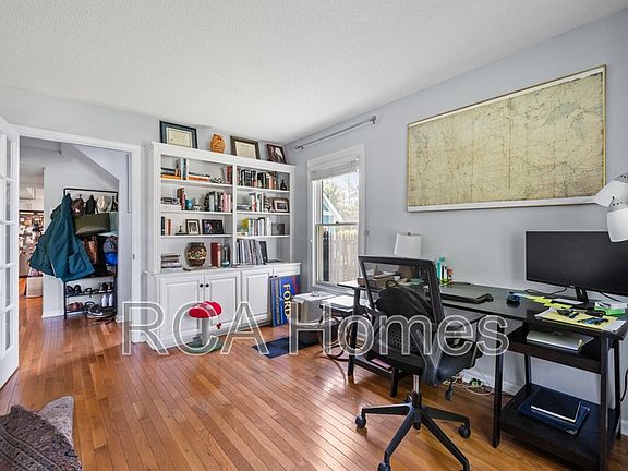 4th image of 1517 Central Ave