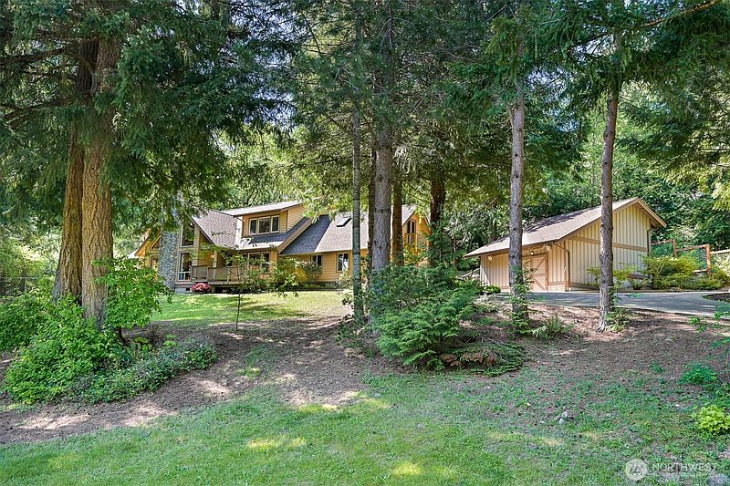 2nd image of 3337 Agate Heights Rd