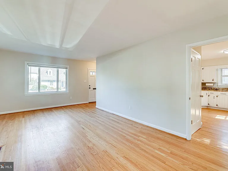 2414 Key Blvd — Photo 4