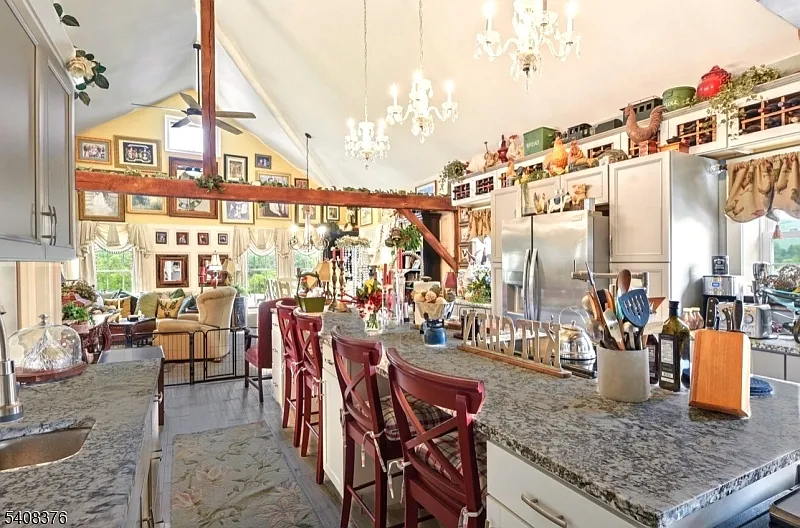 1 bed, 1.0 bath, 1700 sqft, $3,250 — Photo 3