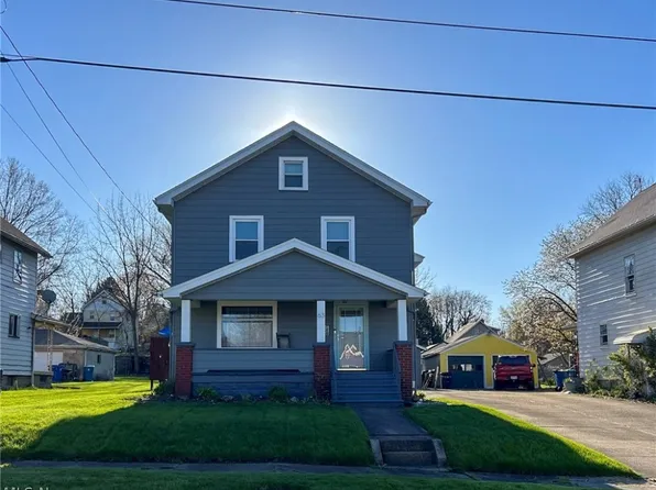 63 Ridgeway St, Struthers, OH 44471