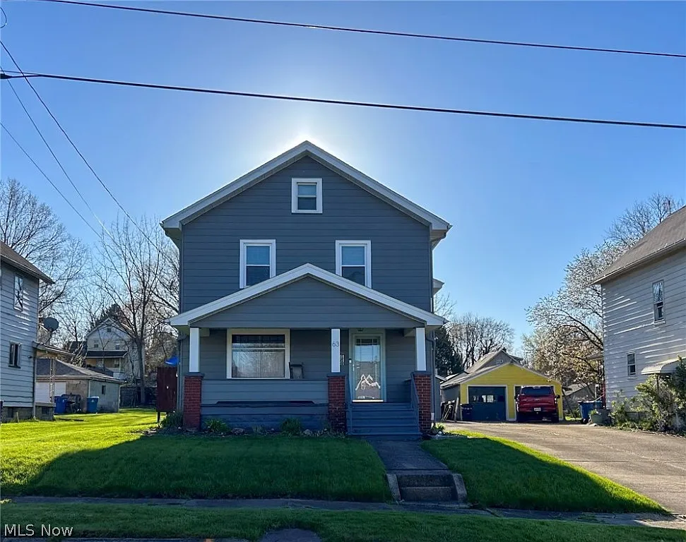 63 Ridgeway St photo 1