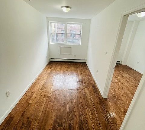 4th image of 253 E 206th St #2A