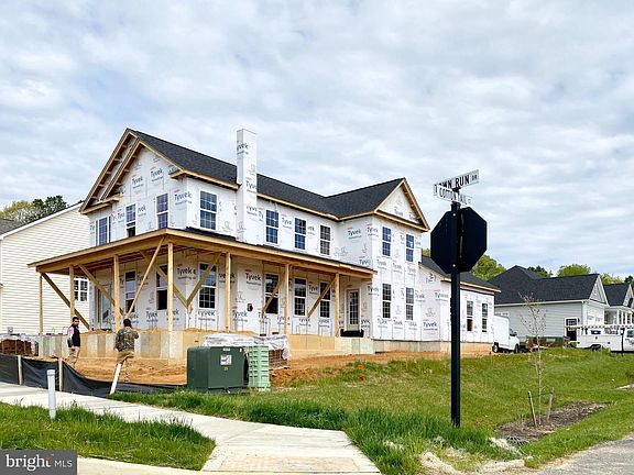 4th image of 23050 Town Run Dr