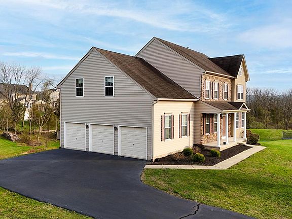 5th image of 164 Meadowside Dr