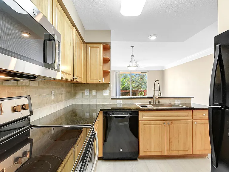 2030 Alta Meadows Ln #1208 — Photo 7