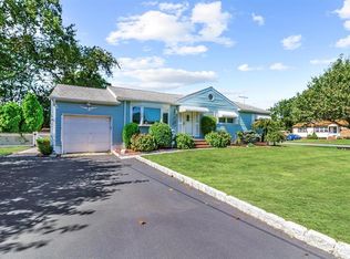 95 Meridian Dr, Brick, NJ