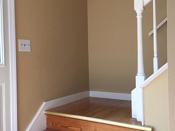 5th image of 27 Cedarcrest Dr