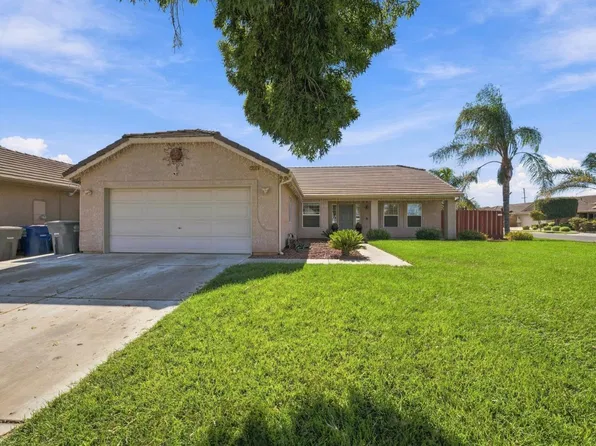 1357 Chamberlain Ave, Los Banos, CA 93635