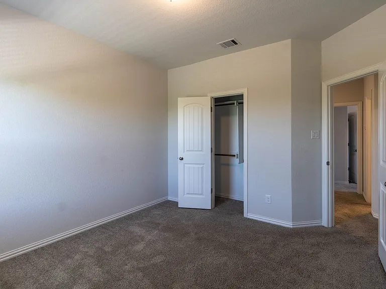 19337 Pilton Dr — Photo 41