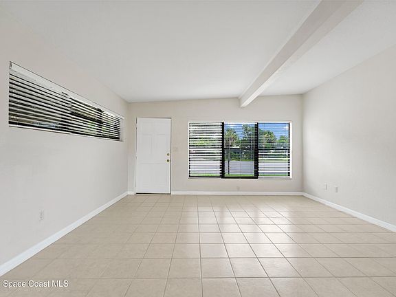 2nd image of 1122 Glenway Ct