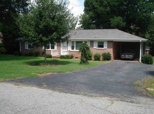 124 Highland Dr, Duncan, SC 29334