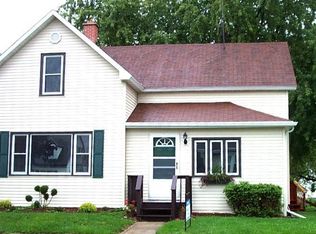 328 2nd St, Kewaunee, WI 54216